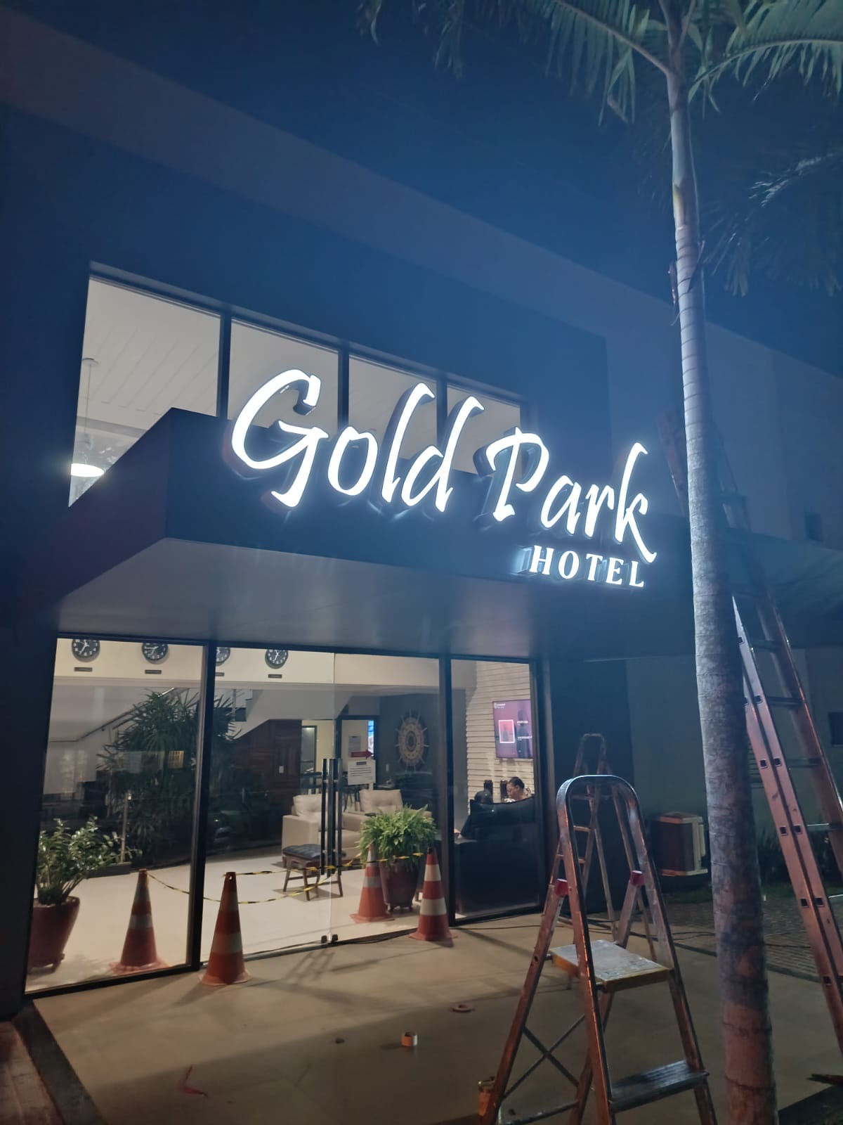 Cliente - Letreiros Luminosos