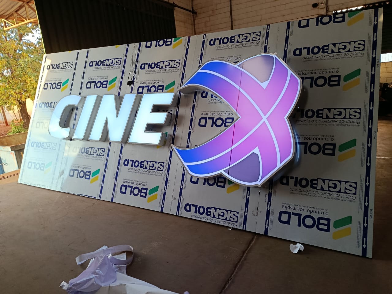 Letreiros Luminosos - Comunicação Visual Goiânia